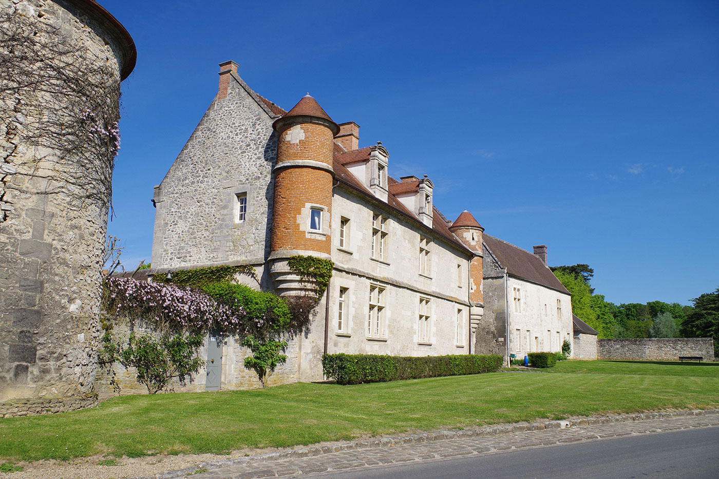 village de Raray, Aquilon, Aquilon Découverte, visite, histoire, architecture, archéologie, Senlis, Chantilly, Compiègne, tourisme, Valois, Oise, famille, comité d'entreprise, groupe, château, église